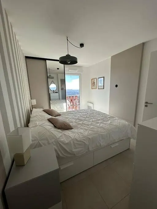 Apartment Superbe Appartement 3 Chambres A Grasse